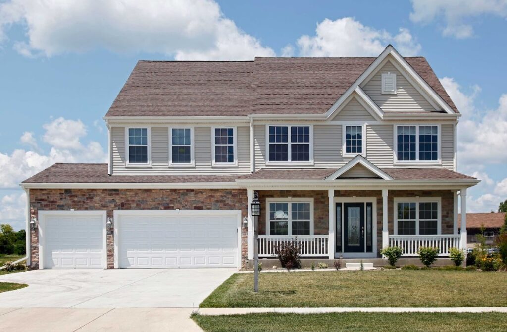 residential roofing service in Raymore, MO
